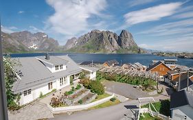 Sakrisøy Gjestegård - Solbakken anno 1880